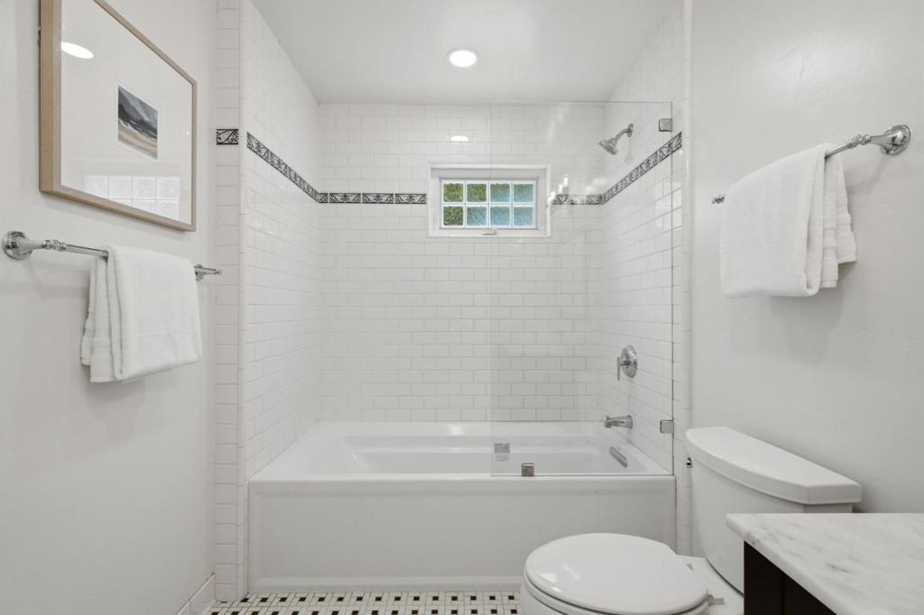 854 Riverside Drive Property Photo 26