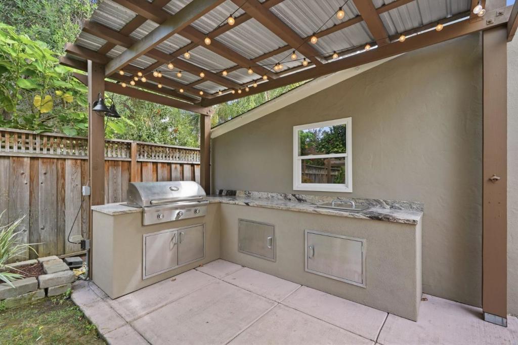 854 Riverside Drive Property Photo 40