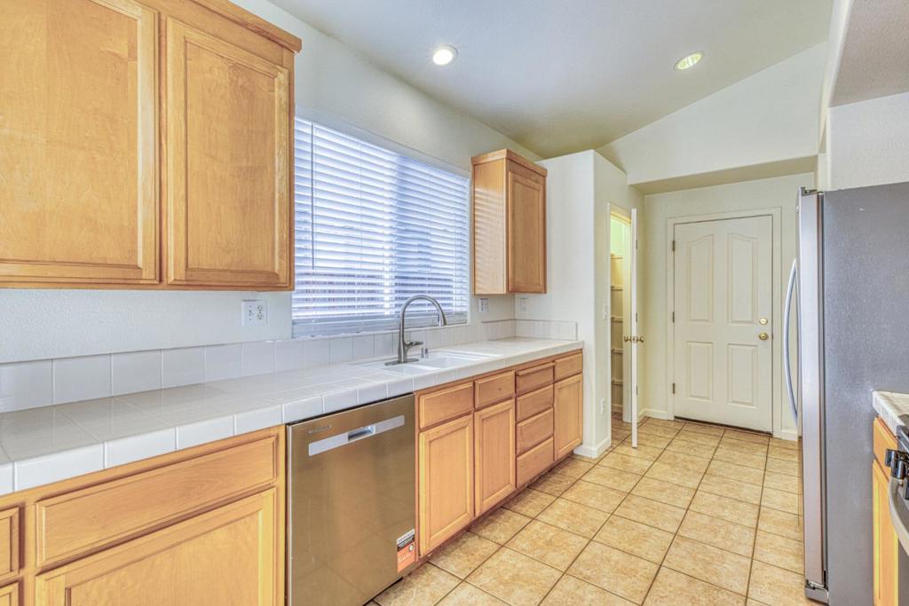 1037 Twin Creeks Drive Property Photo 11