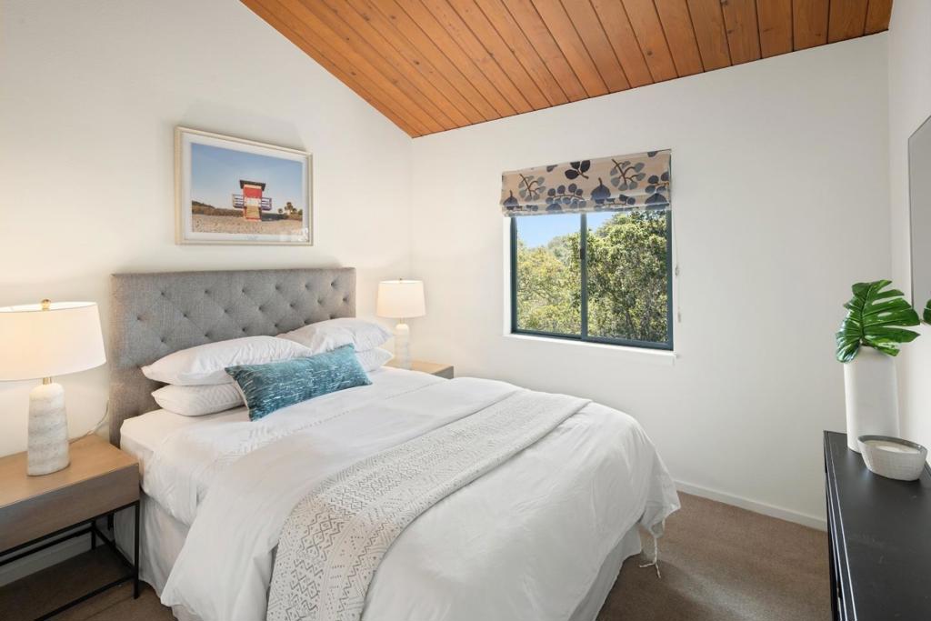 30 Minoca Road Property Photo 25