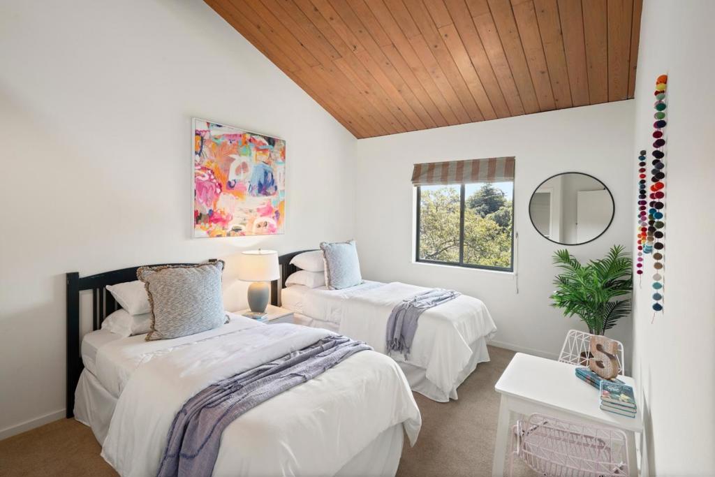 30 Minoca Road Property Photo 26