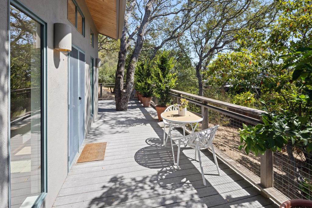 30 Minoca Road Property Photo 33