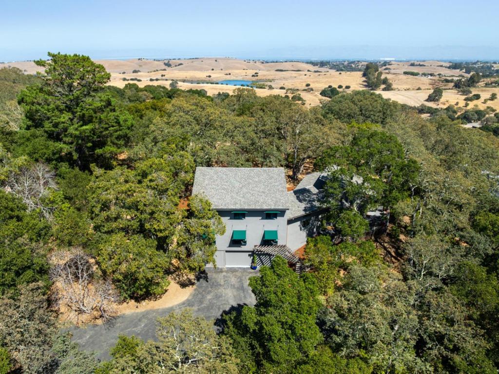 30 Minoca Road Property Photo 35