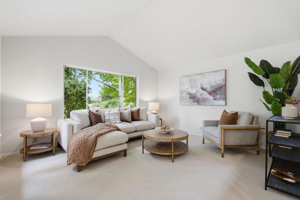 510 La Honda Drive Property Photo 3