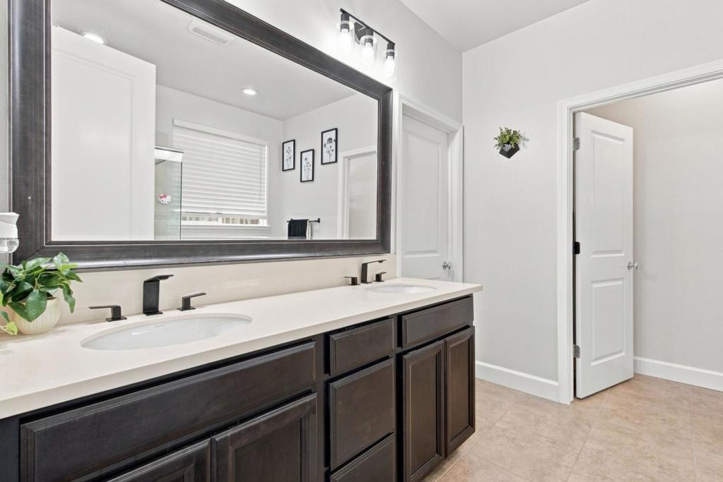 681 Segovia Drive Property Photo 24