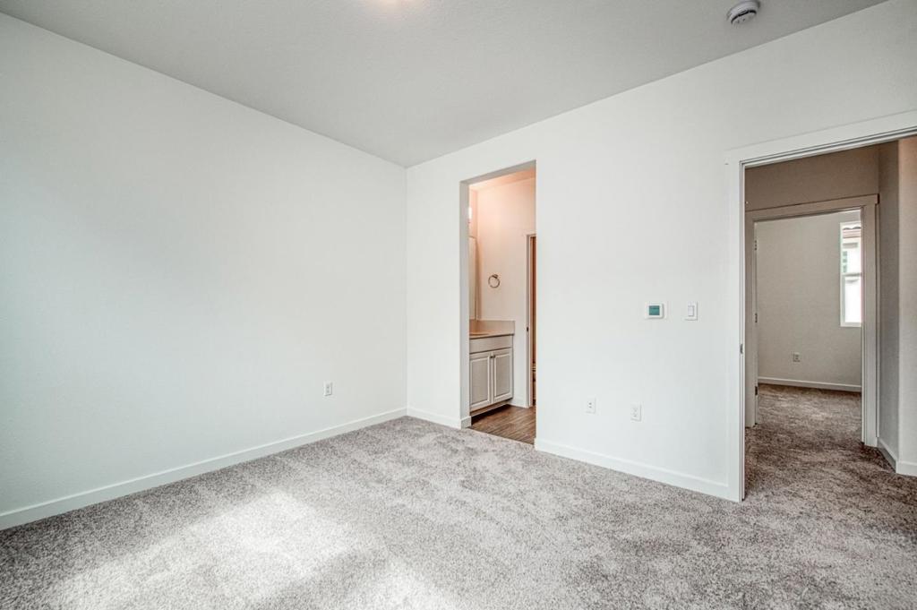 3052 Macarthur Drive E Property Photo 12