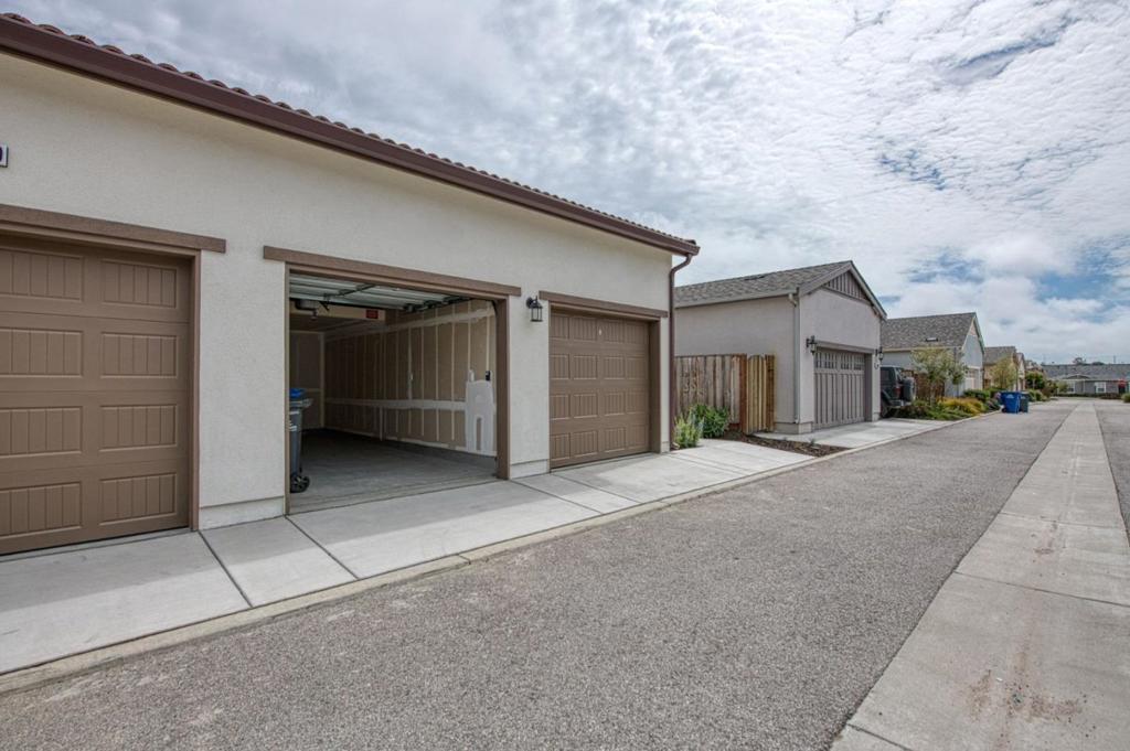 3052 Macarthur Drive E Property Photo 17