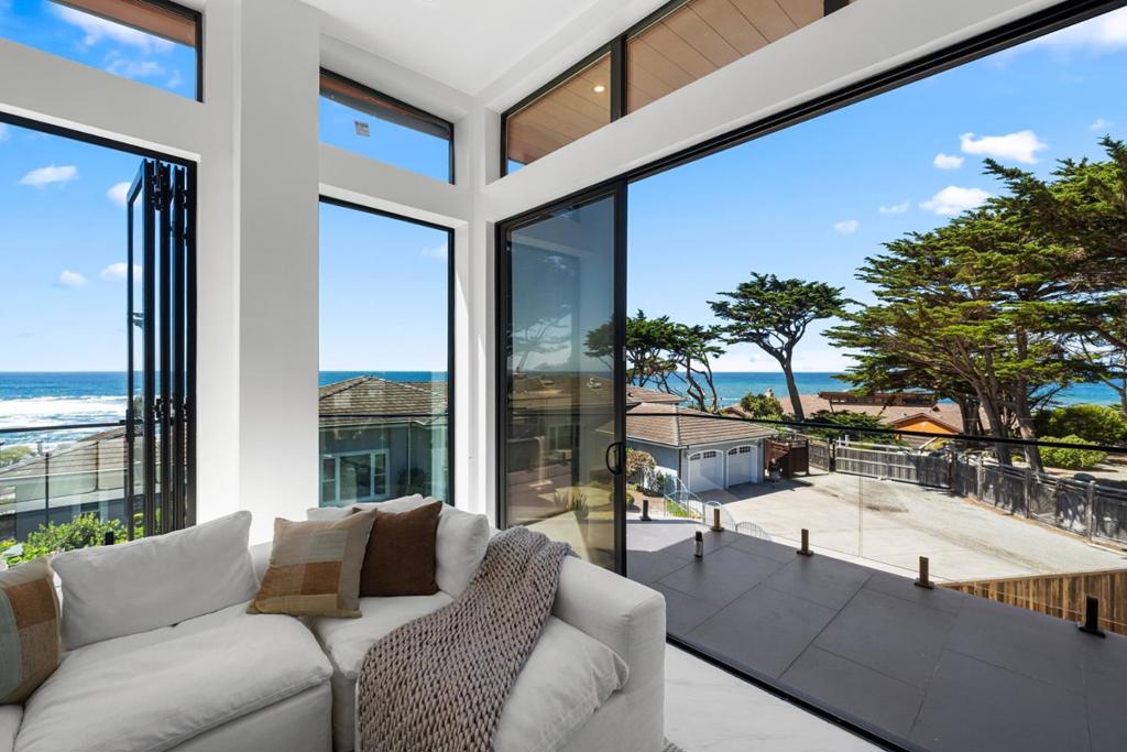155 Reef Point Road Property Photo 8