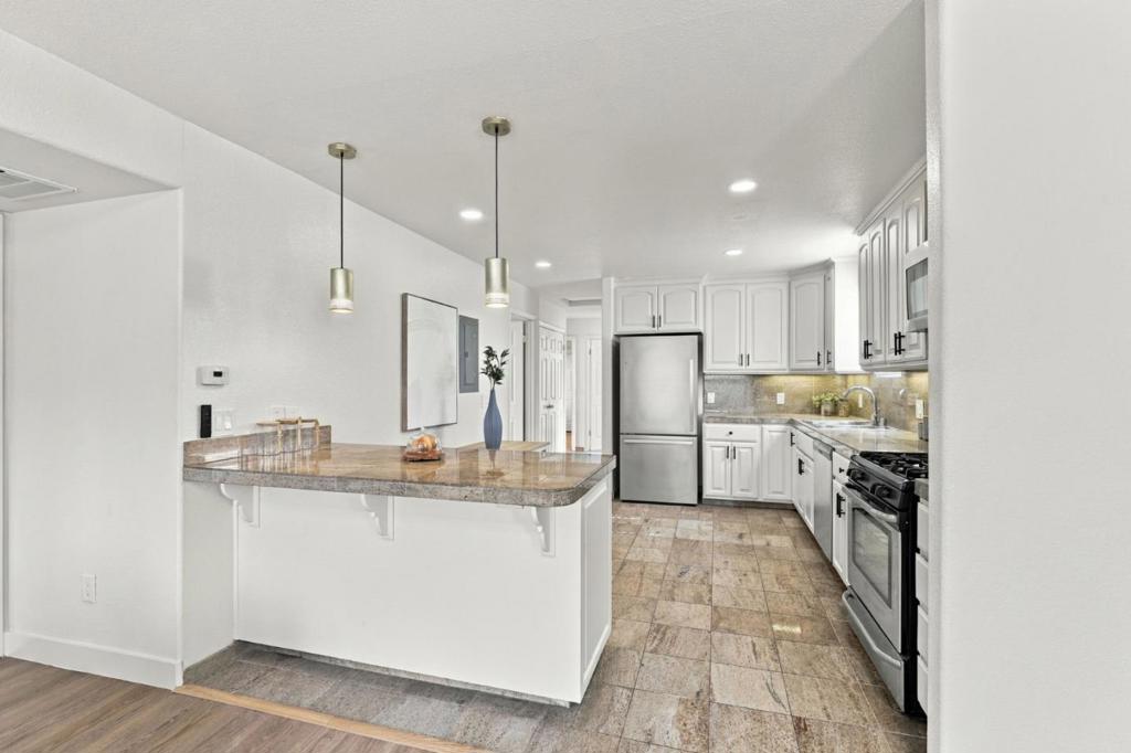 66 Fox Avenue Property Photo 11