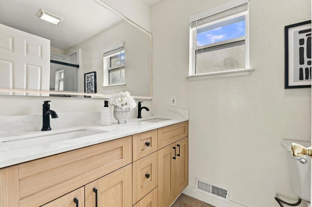 66 Fox Avenue Property Photo 23