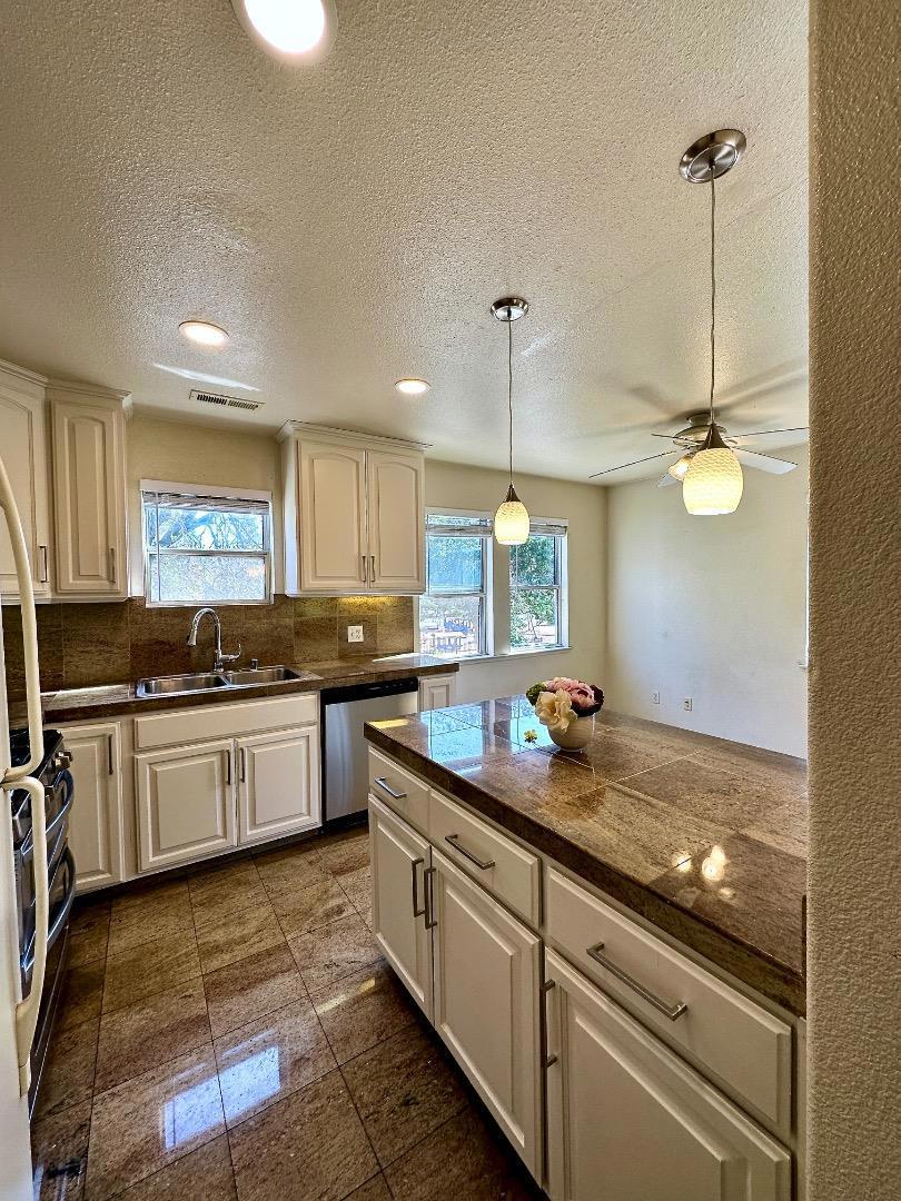 66 Fox Avenue Property Photo 34