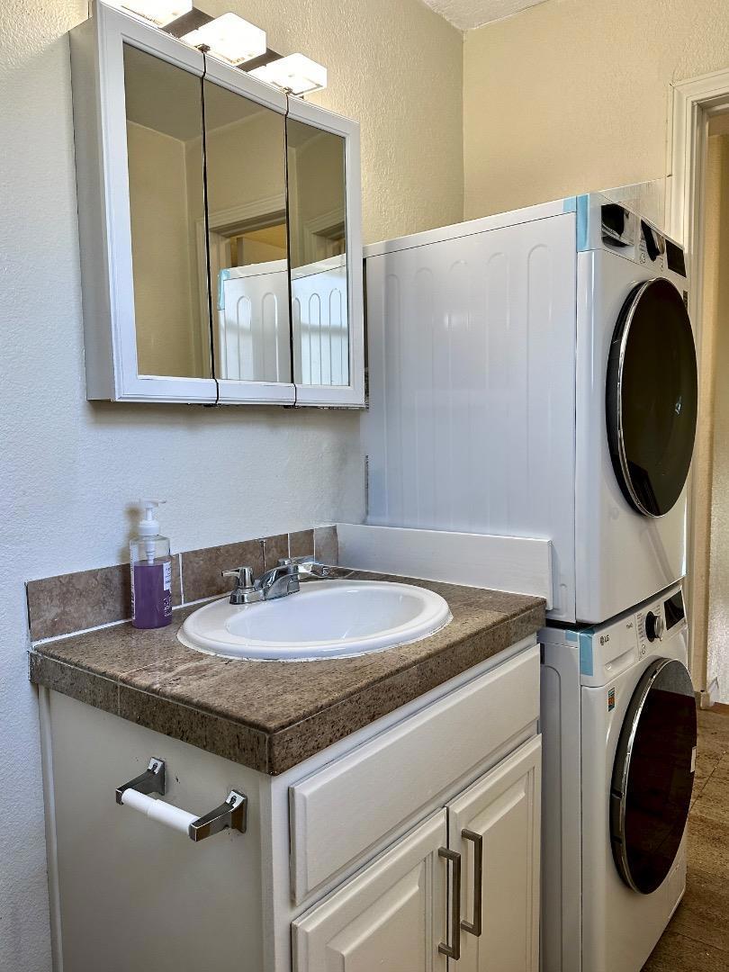 66 Fox Avenue Property Photo 37