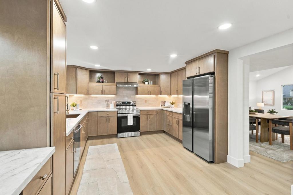 408 Curie Drive Property Photo 12