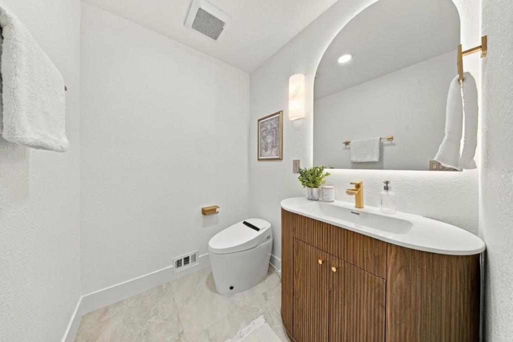 408 Curie Drive Property Photo 19