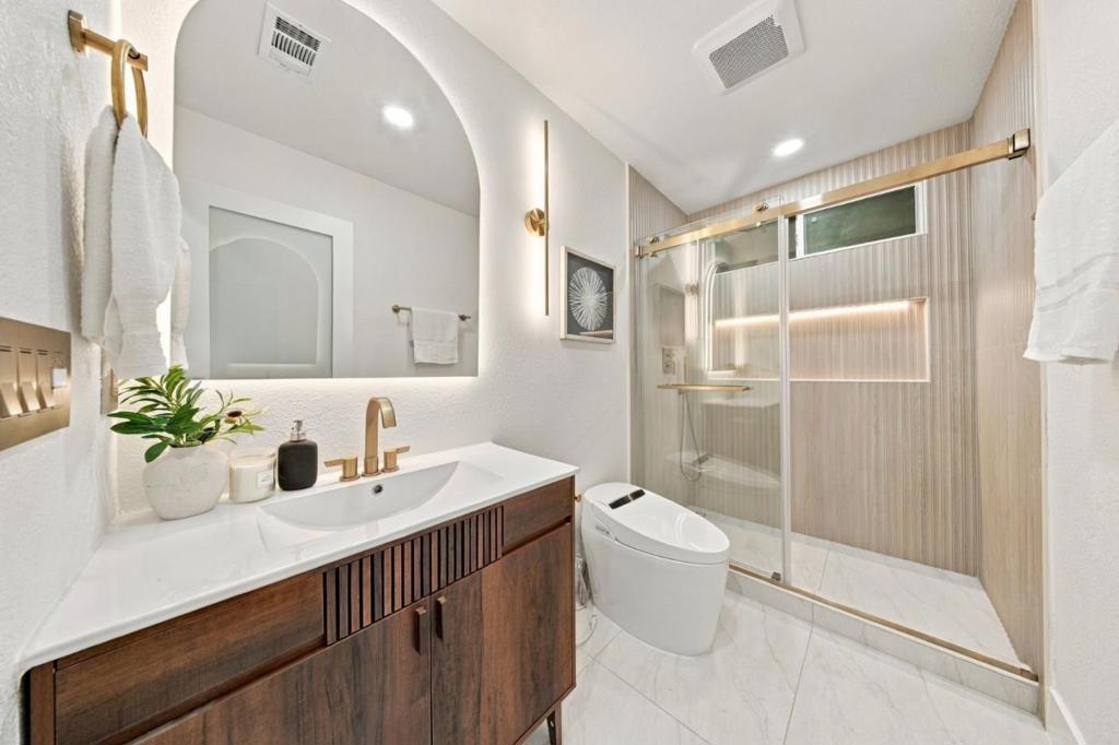 408 Curie Drive Property Photo 30