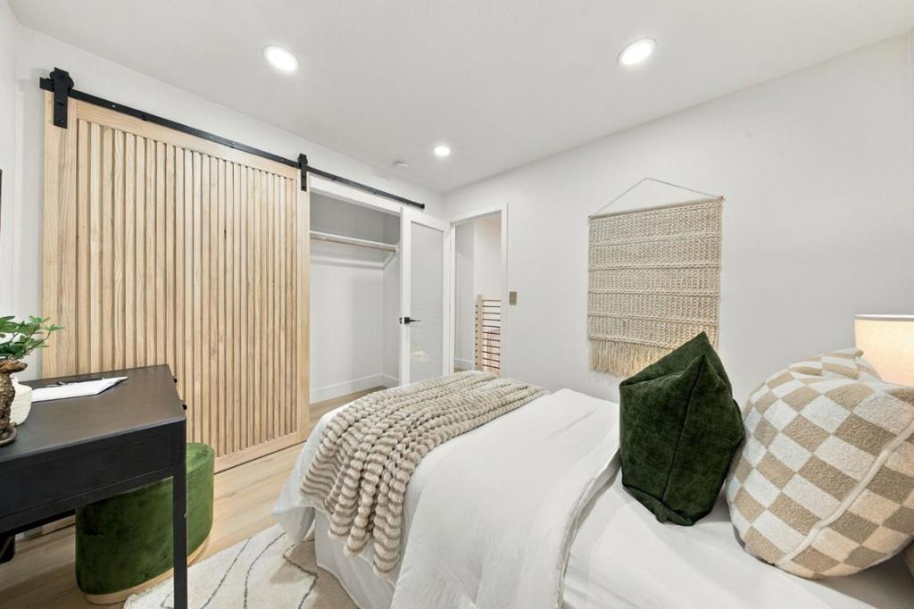 408 Curie Drive Property Photo 32