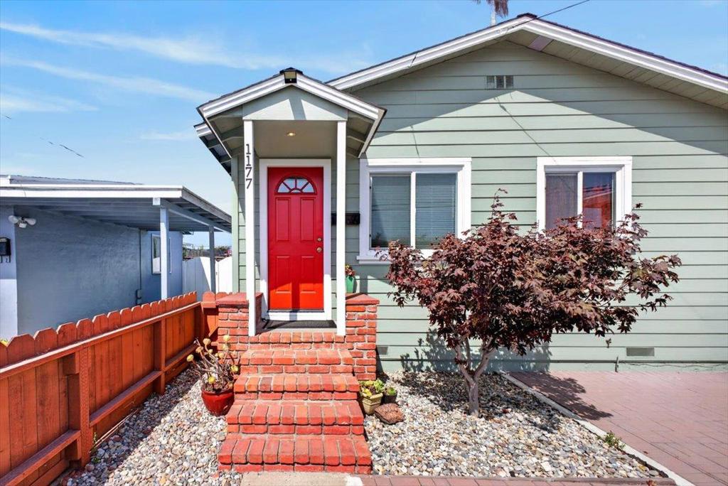 1177 Birch Avenue Property Photo 4