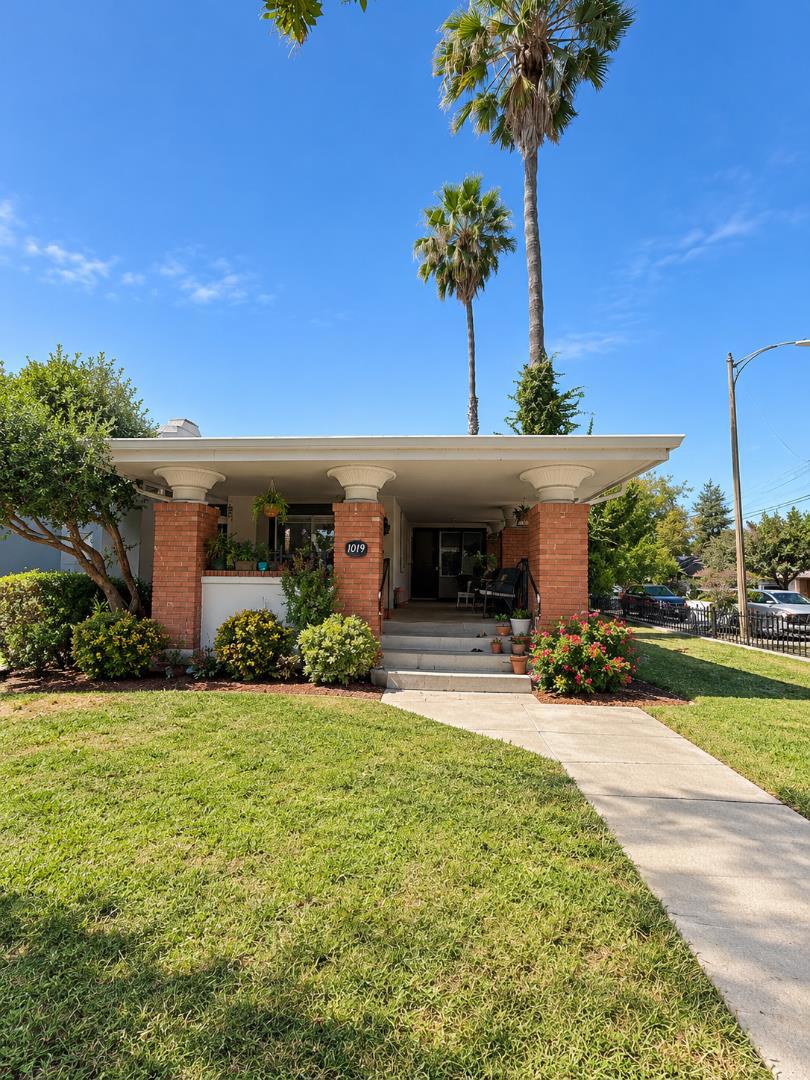 1019 Villa Avenue Property Photo 3