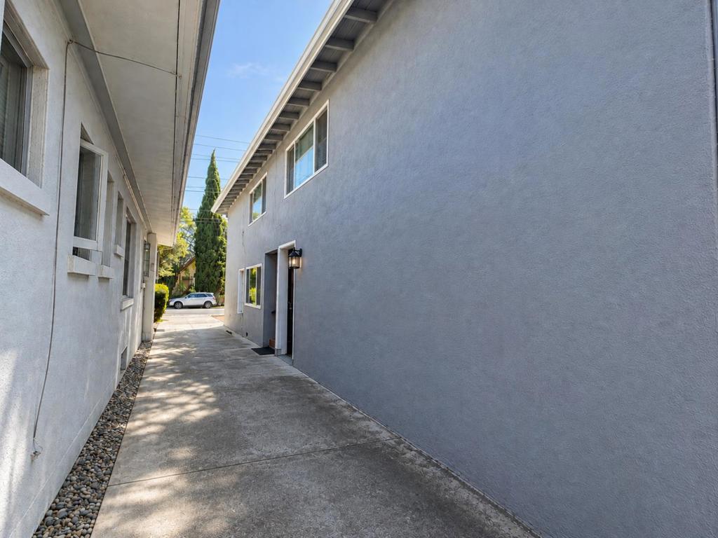 1019 Villa Avenue Property Photo 7