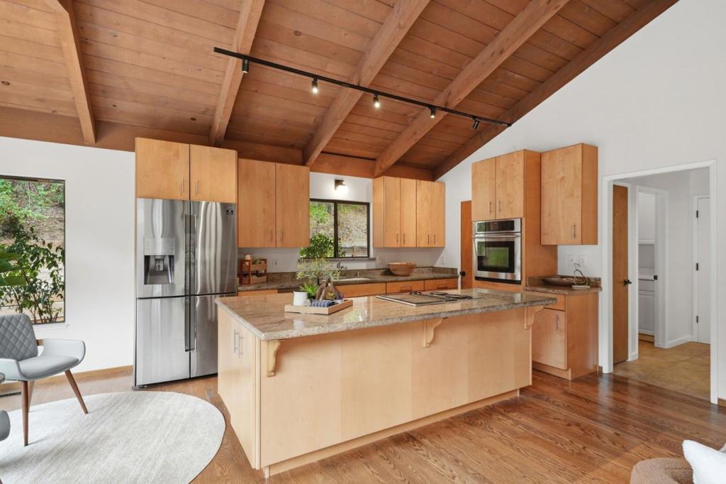 101 Ravinia Way Property Photo 8
