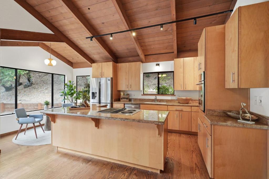 101 Ravinia Way Property Photo 8