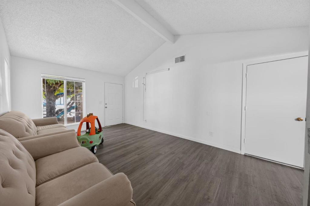 51175119 Shell Street Property Photo 9