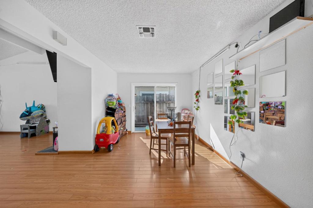 51175119 Shell Street Property Photo 32