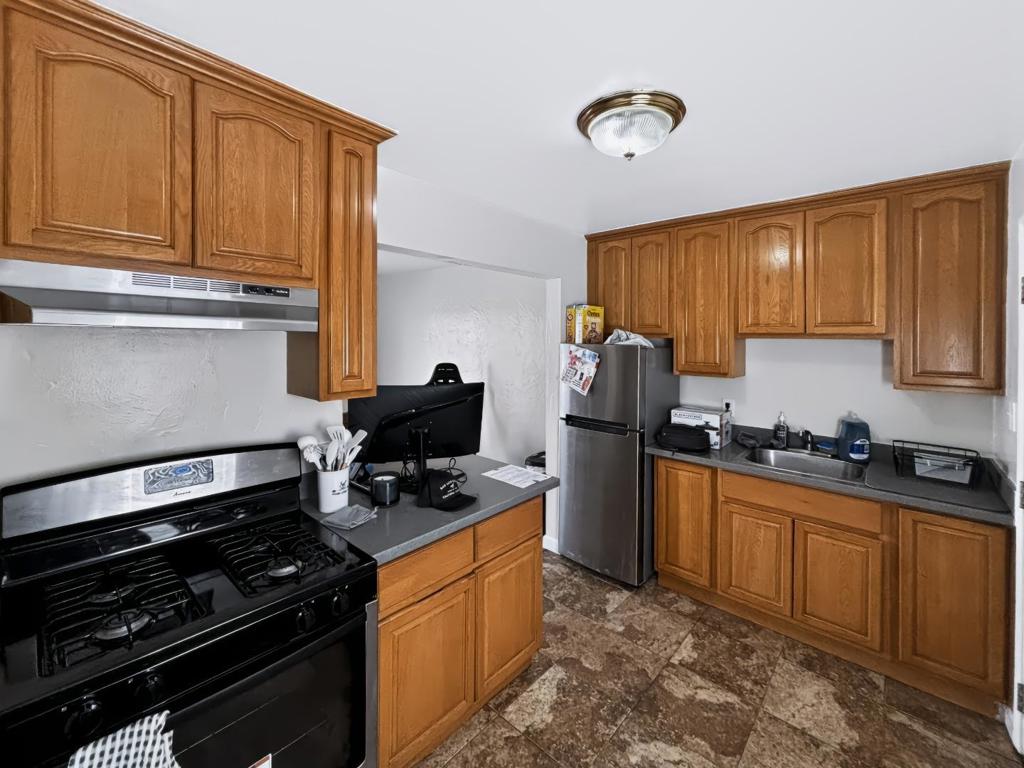 460 S Buena Vista Avenue Property Photo 26