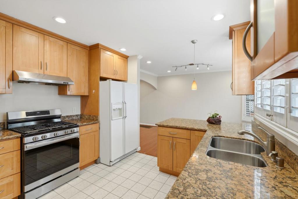 920 Masson Avenue Property Photo 10