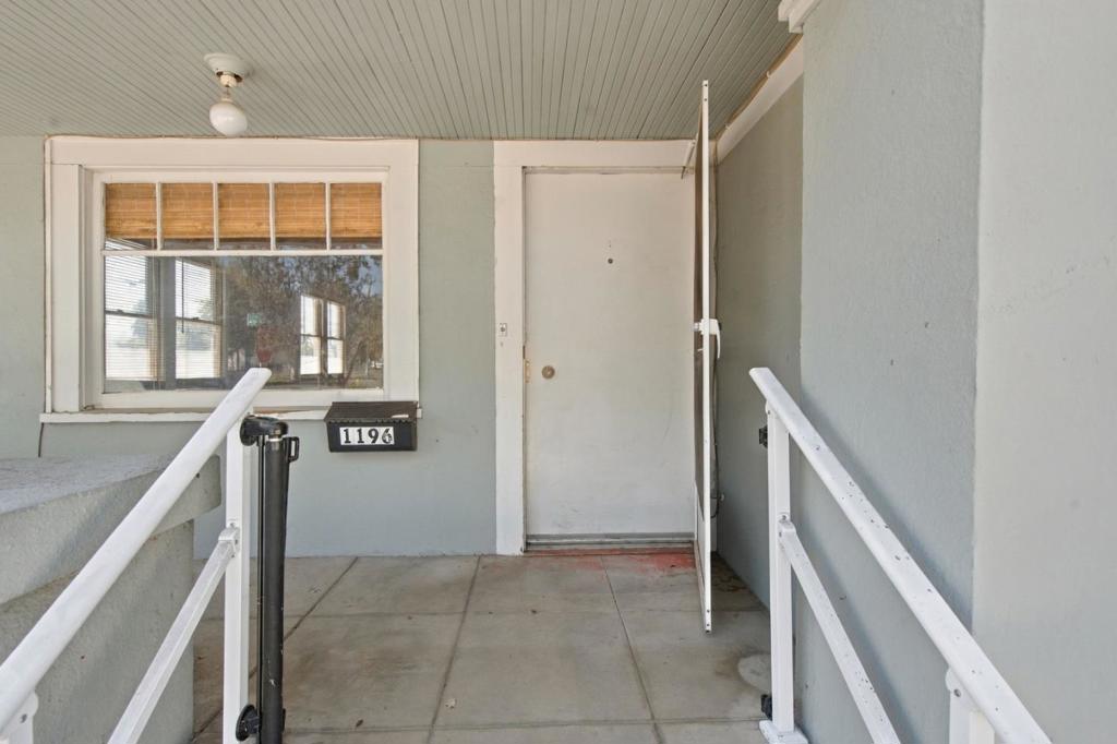 1196 West Street Property Photo 5