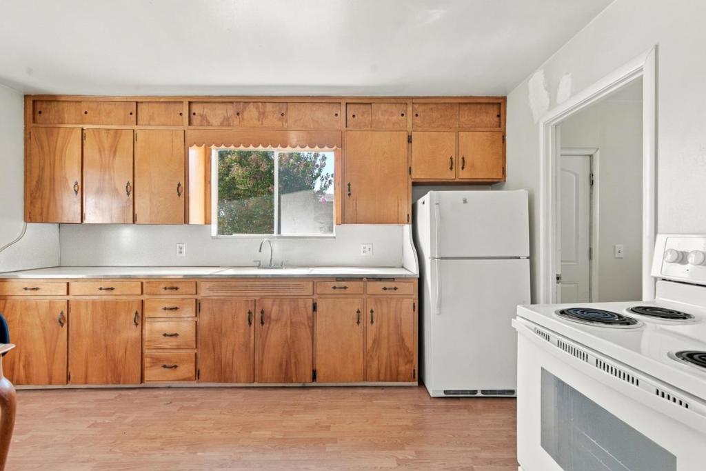 1196 West Street Property Photo 12