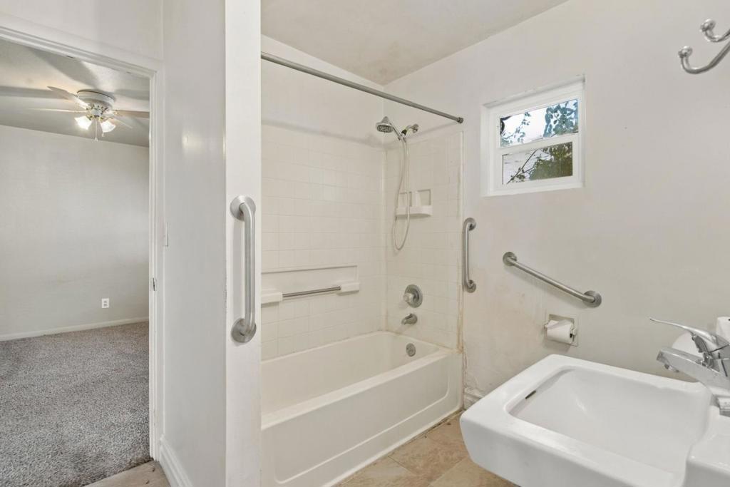 1196 West Street Property Photo 15