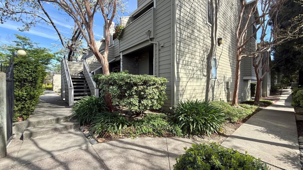 1763 Flickinger Place Property Photo 1
