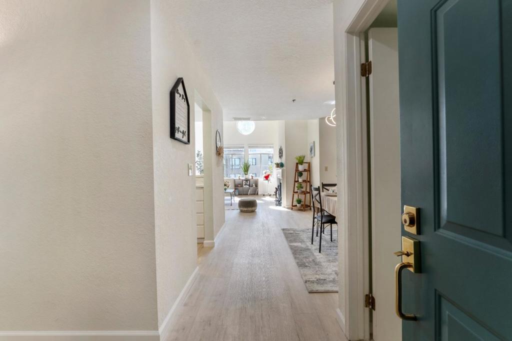 535 Pierce Street 2310 Property Photo 4