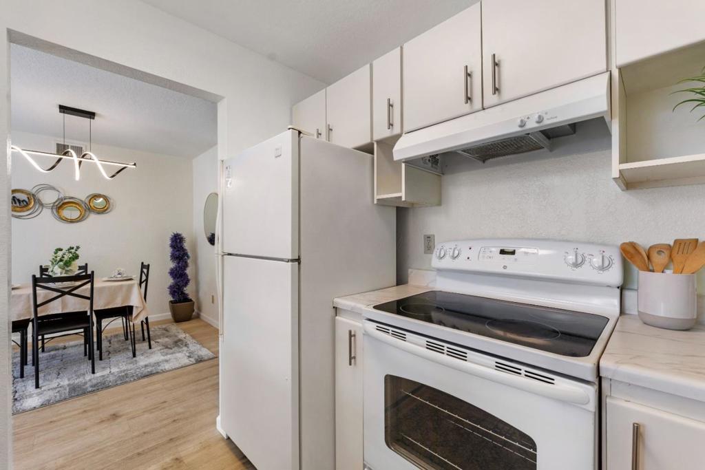 535 Pierce Street 2310 Property Photo 12