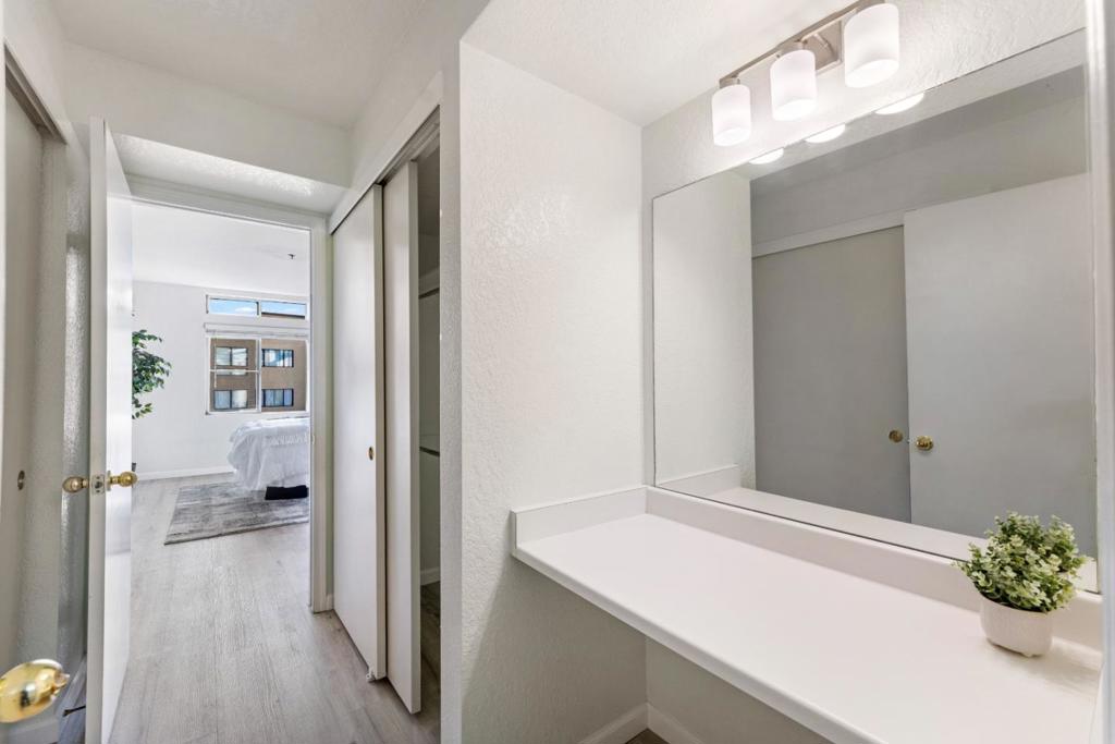 535 Pierce Street 2310 Property Photo 16