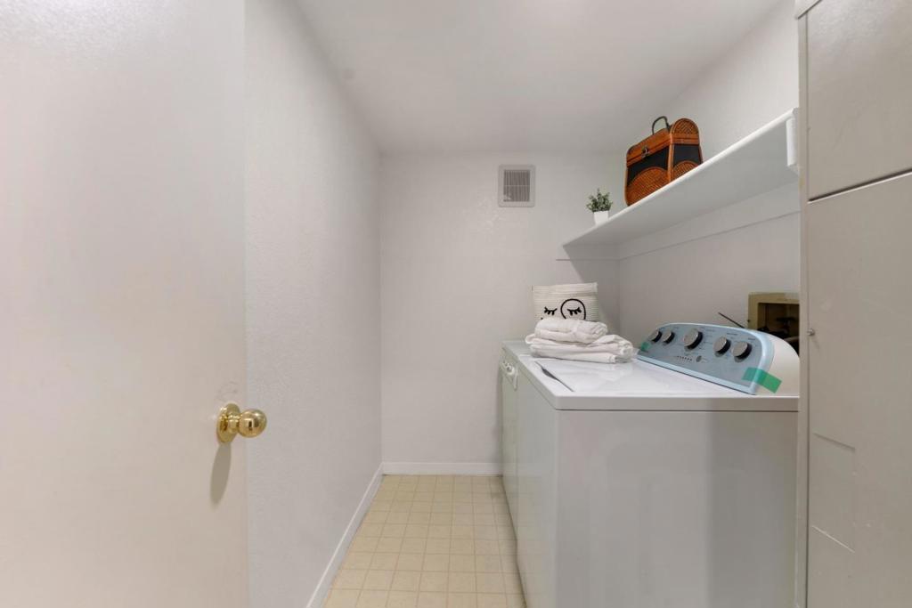 535 Pierce Street 2310 Property Photo 33