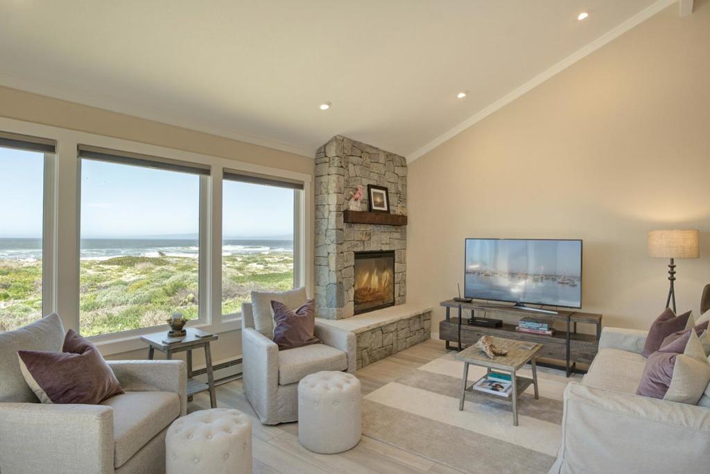 274 Monterey Dunes Way Property Photo 1