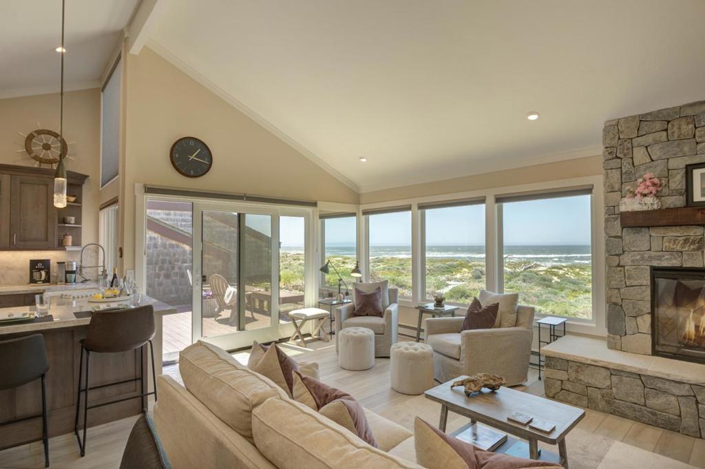 274 Monterey Dunes Way Property Photo 4
