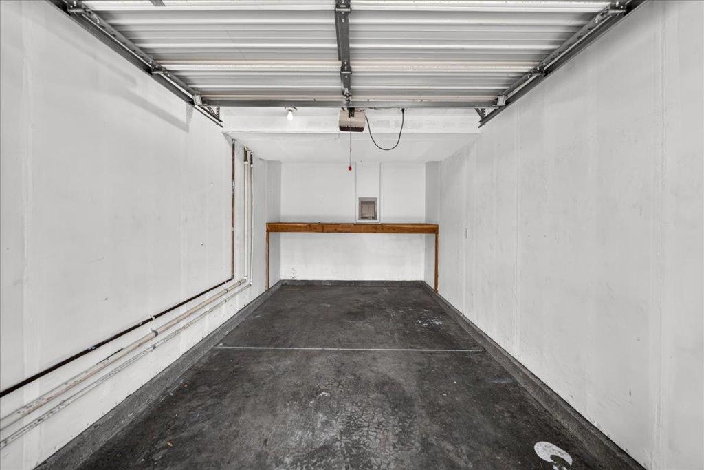 6958 Gregorich Drive H Property Photo 24
