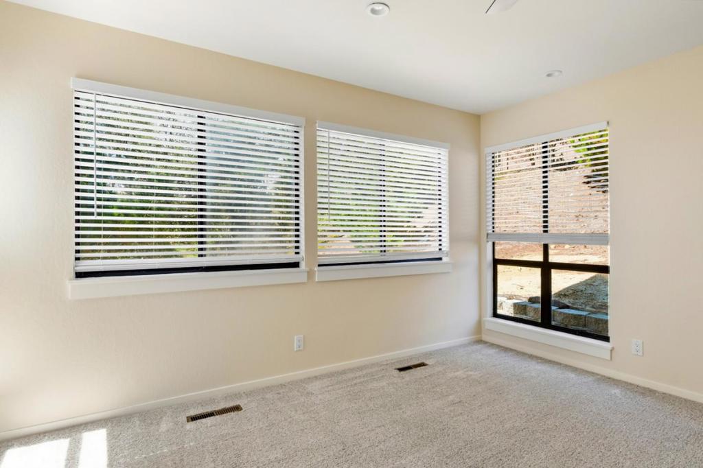 3599 Eastfield Court Property Photo 18