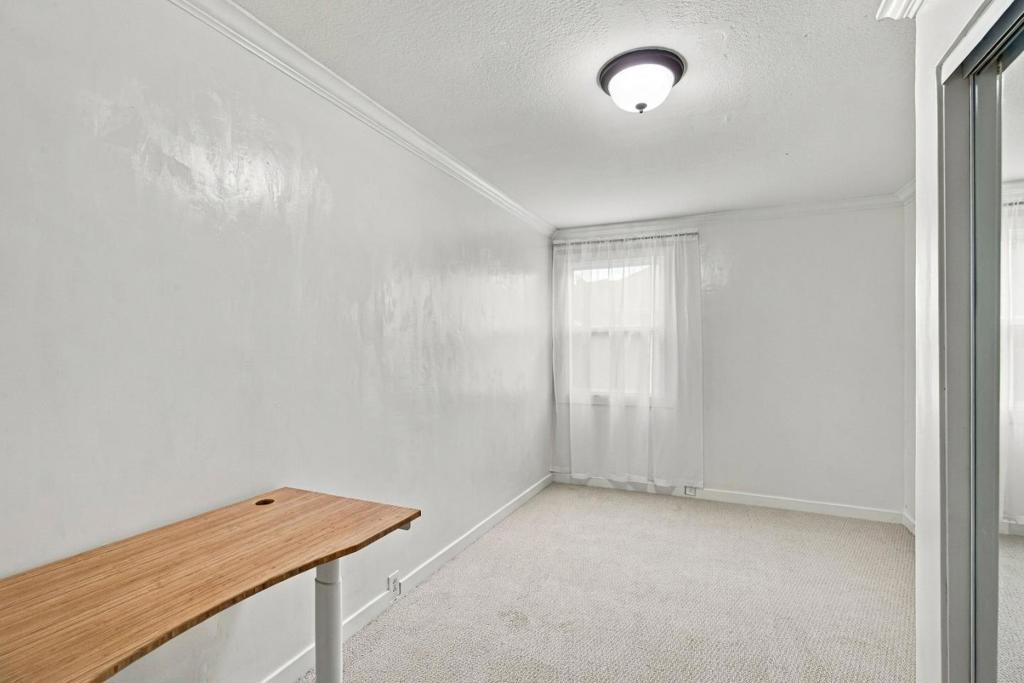 307 E 6th Street Property Photo 22