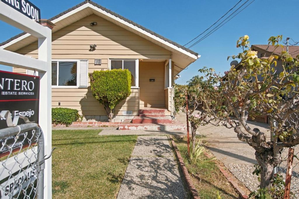 71 Rustic Street Property Photo 3
