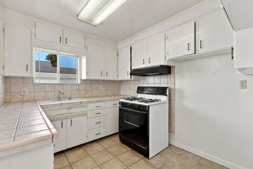 71 Rustic Street Property Photo 9