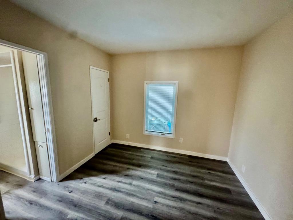 651 Waltermire Street Property Photo 9
