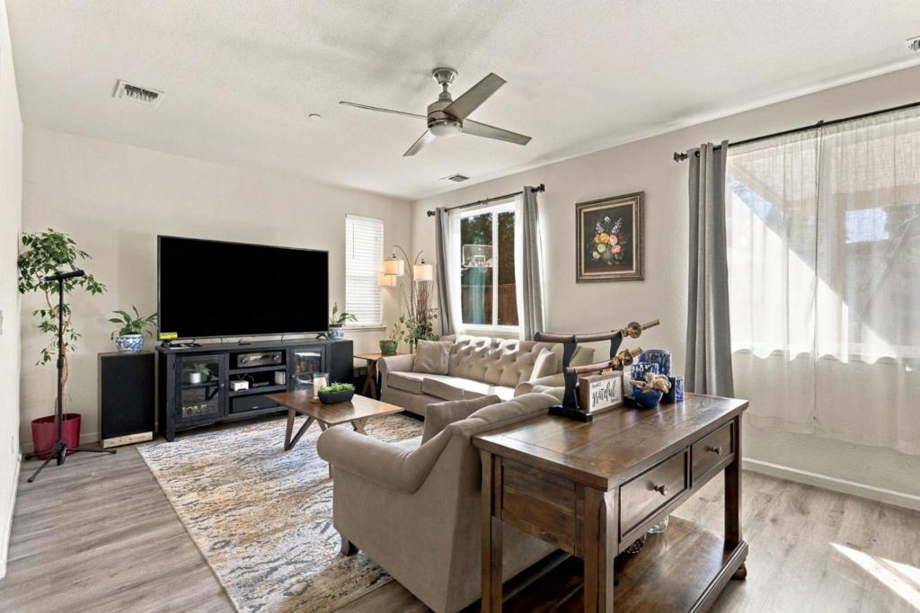 5357 Gramercy Circle Property Photo 8