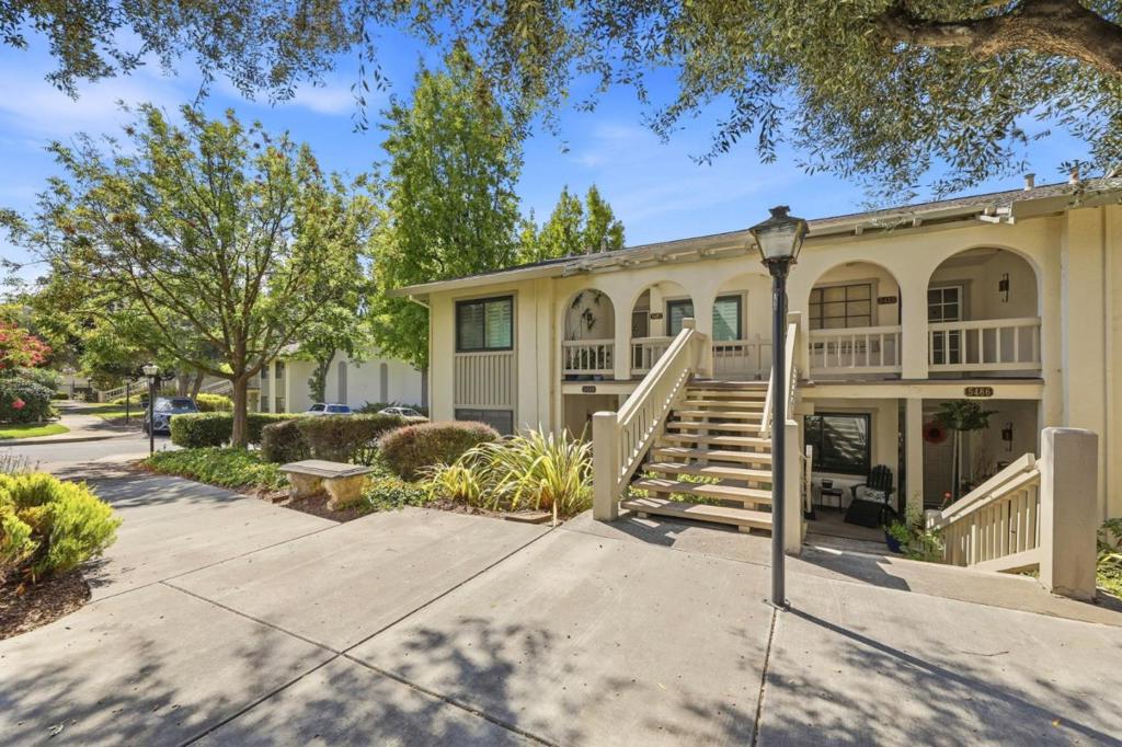 5488 Cribari Green Property Photo 3