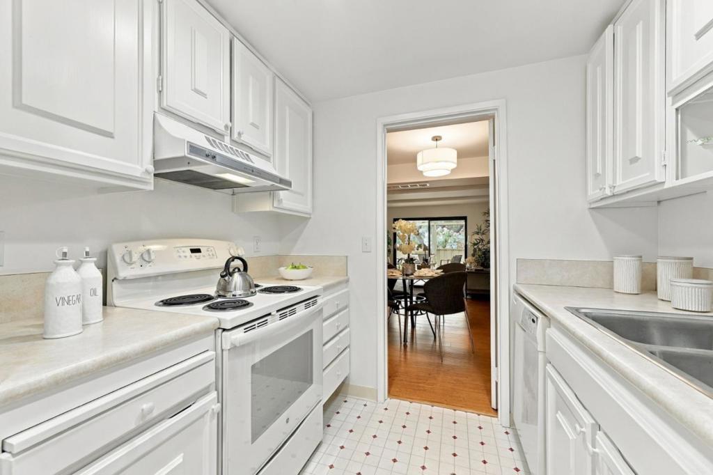 5488 Cribari Green Property Photo 14