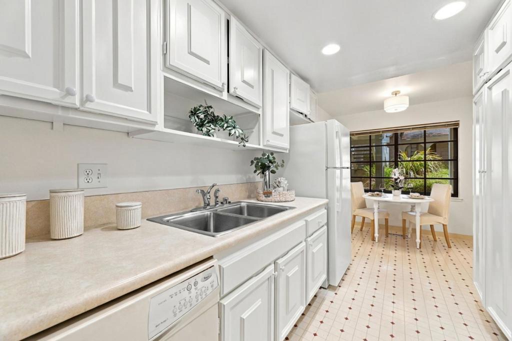 5488 Cribari Green Property Photo 15