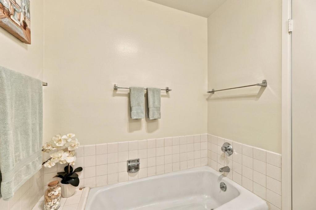5488 Cribari Green Property Photo 23